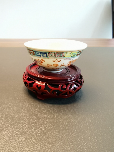 古玩陶瓷大清光緒年官窯款粉彩龍鳳紋茶碗拍賣，當前價格1280元