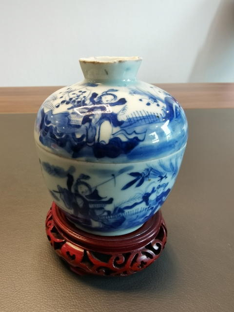 古玩陶瓷翠毛藍頂級青花人物故事紋蓋缸拍賣，當前價格1500元
