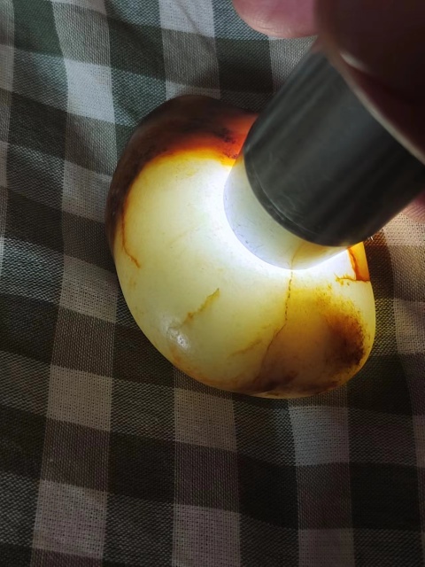 古玩玉器正宗新疆和田籽料原石手把件拍賣,當前價格2800元