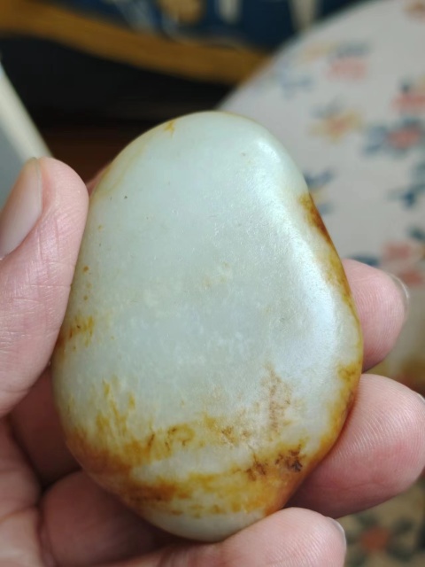 古玩玉器正宗新疆和田籽料原石手把件拍賣,當前價格2800元
