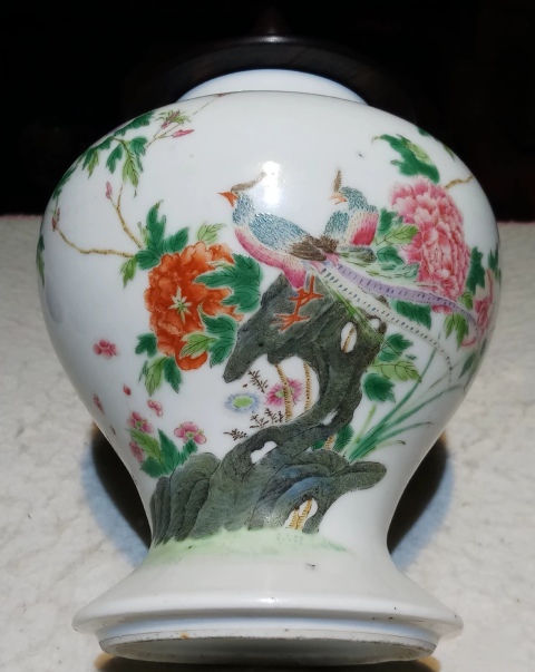 居仁堂製 粉彩 桃図 天球瓶 高さ約17.3cm 箱付き 故宮博物院『粉彩九桃図天球瓶』 | 彫刻・美術・工芸品 | 【公式