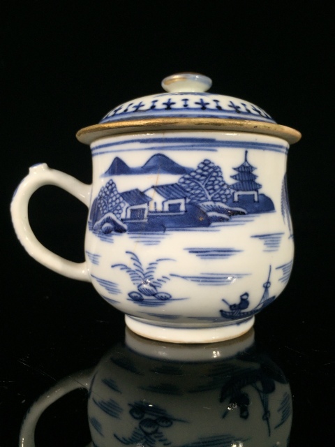 古玩陶瓷【全部清倉】乾隆 青花通景山水樓閣紋蓋杯拍賣,當前價格688元