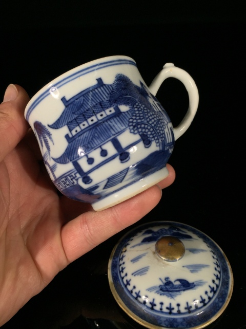 古玩陶瓷【全部清倉】乾隆 青花通景山水樓閣紋蓋杯拍賣,當前價格688元