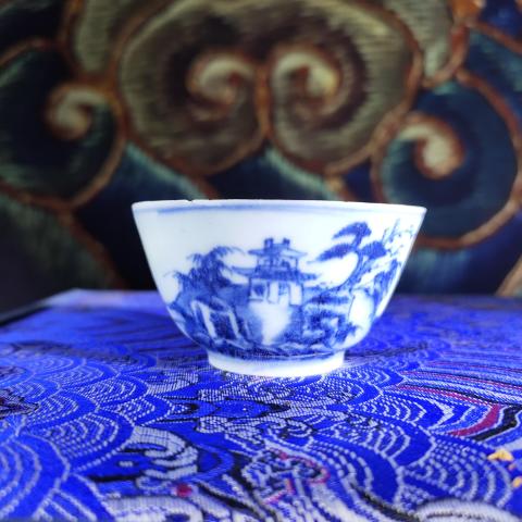 古玩陶瓷【來源佳士得故宮同款】清乾隆青花亭臺風景圖杯碟拍賣,當前價格6800元
