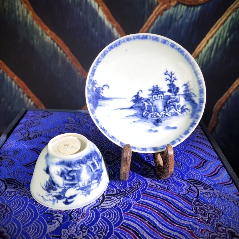 古玩陶瓷【來源佳士得故宮同款】清乾隆青花亭臺風景圖杯碟拍賣,當前價格6800元