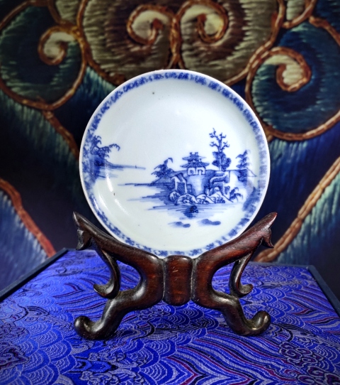 古玩陶瓷【來源佳士得故宮同款】清乾隆青花亭臺風景圖杯碟拍賣,當前價格6800元