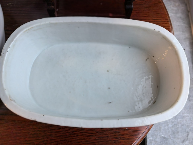 古玩陶瓷晚清光緒許品衡淺絳彩博古圖詩文橢圓形水仙盆拍賣,當(dāng)前價(jià)格15000元