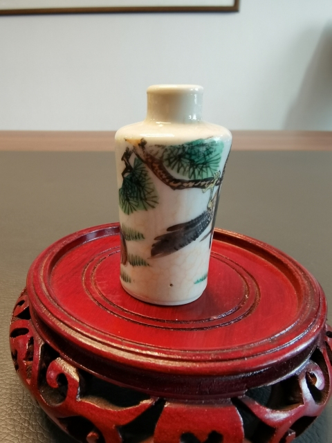 古玩陶瓷洪憲瓷粉彩英雄獨立圖鼻煙壺拍賣,當前價格2680元