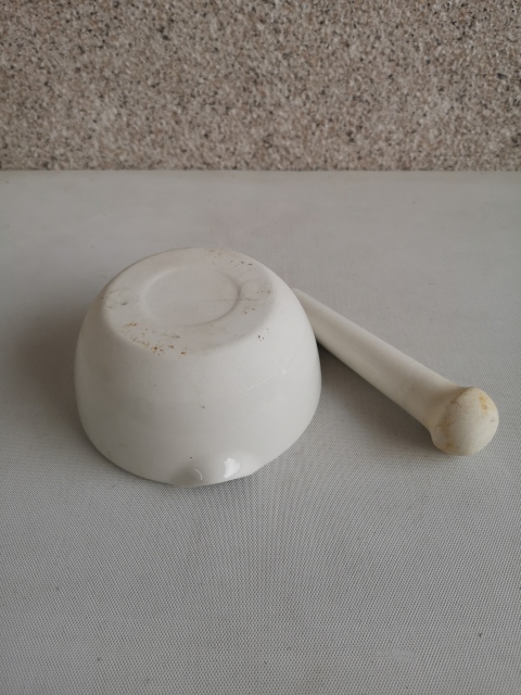 古玩陶瓷白釉研碗拍賣，當(dāng)前價(jià)格450元