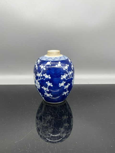 古玩陶瓷晚清青花留白冰梅紋茶葉罐拍賣，當前價格7219元