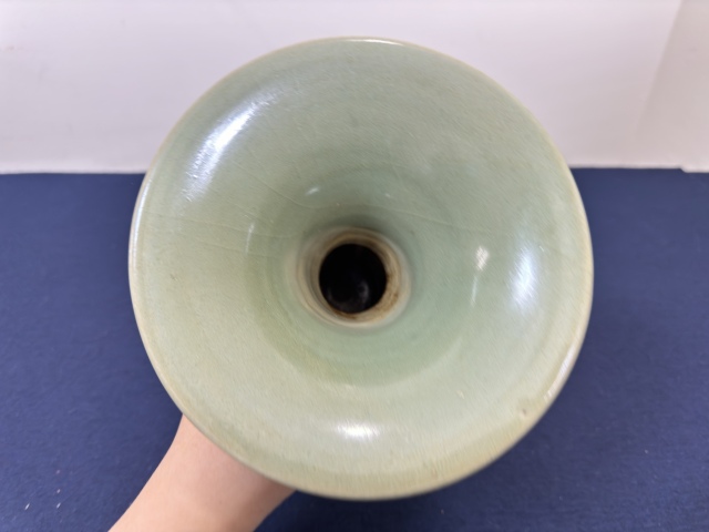 古玩陶瓷龍泉窯青釉花觚拍賣,當前價格28000元