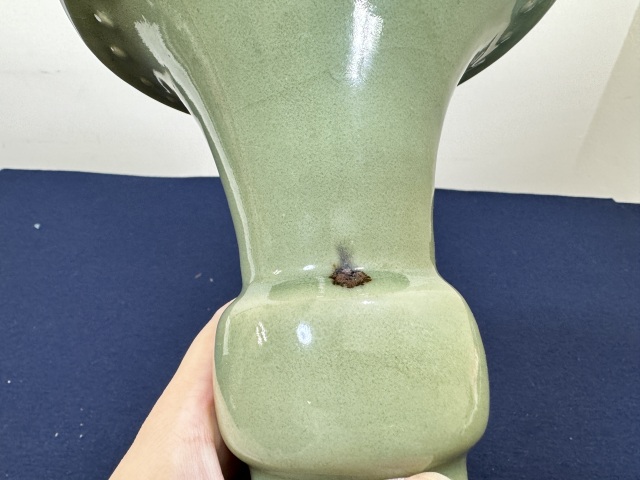 古玩陶瓷龍泉窯青釉花觚拍賣,當前價格28000元