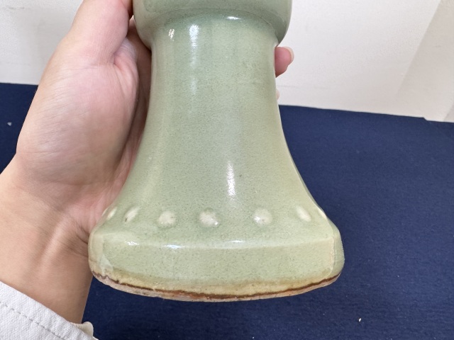 古玩陶瓷龍泉窯青釉花觚拍賣,當前價格28000元