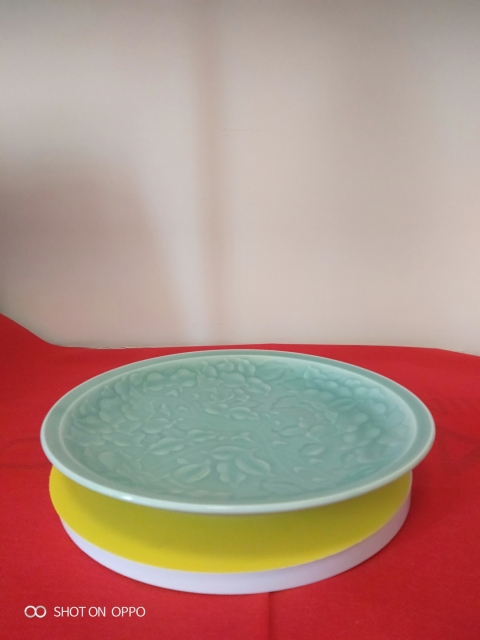 古玩陶瓷豆青釉花卉紋盤拍賣,當前價格685元