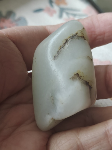 古玩玉器和田籽料原石拍賣,當(dāng)前價(jià)格2600元