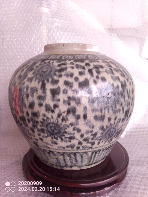 古玩陶瓷清中期青花菊花紋大罐拍賣，當前價格1580元