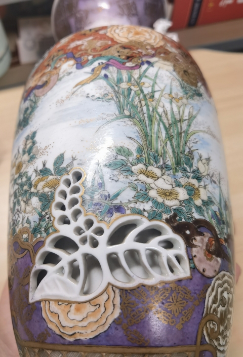 古玩陶瓷日本大正彩繪花鳥紋撇口瓶拍賣,當前價格3980元