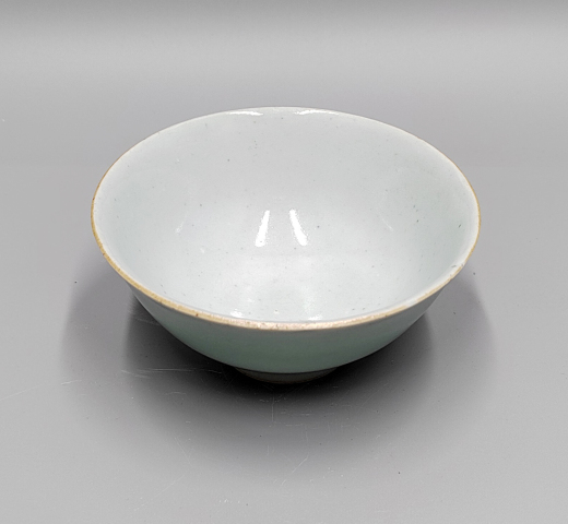 古玩陶瓷清中嘉慶本朝款豆青釉茶盞拍賣，當前價格666元