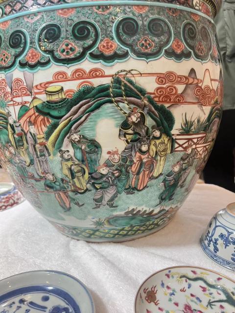 古玩陶瓷五彩人物故事紋卷缸（同類最大缸）拍賣，當前價格158888元