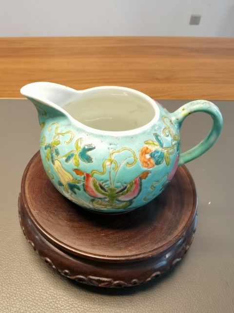 古玩陶瓷大清光緒年製官窯款松石綠地粉彩瓜瓞綿綿紋公道杯拍賣,當(dāng)前價(jià)格980元