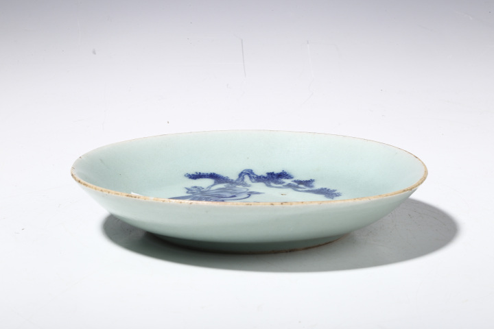 古玩陶瓷清中·豆青地青花花鳥紋盤
真品鑒賞圖