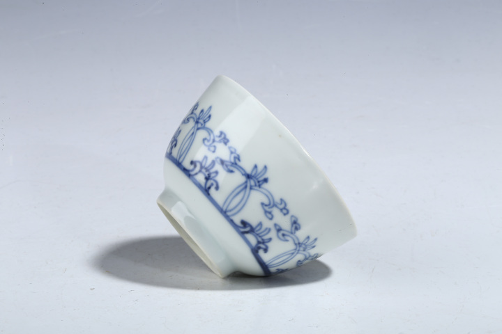 古玩陶瓷清康熙·青花貫套花卉紋茶圓一對拍賣，當前價格3000元