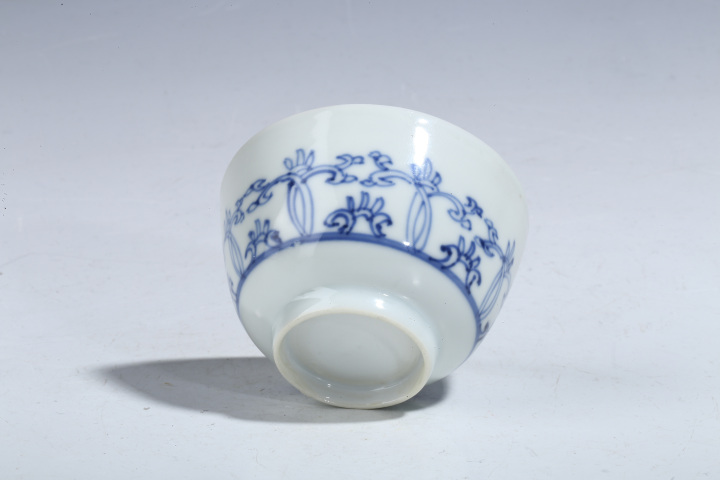 古玩陶瓷清康熙·青花貫套花卉紋茶圓一對拍賣，當前價格3000元