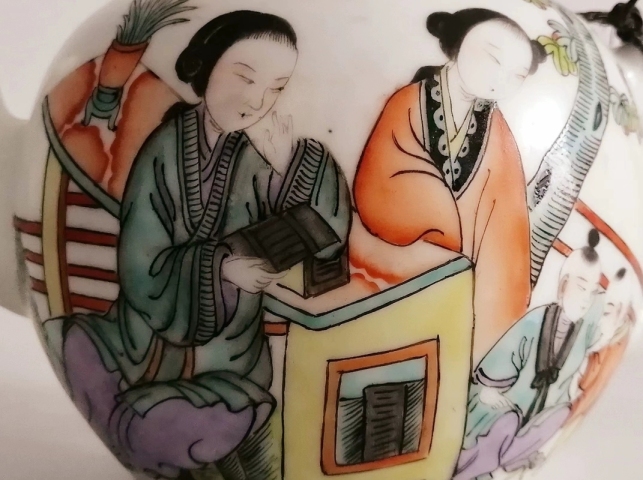古玩陶瓷晚清民國大名家范永興“美人教子”題材掇球壺拍賣,當前價格1380元