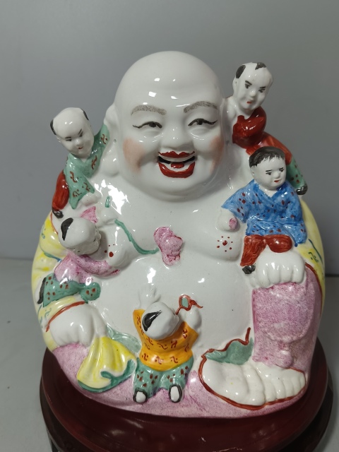 古玩陶瓷精美五子鬧佛塑像拍賣(mài),當(dāng)前價(jià)格158元