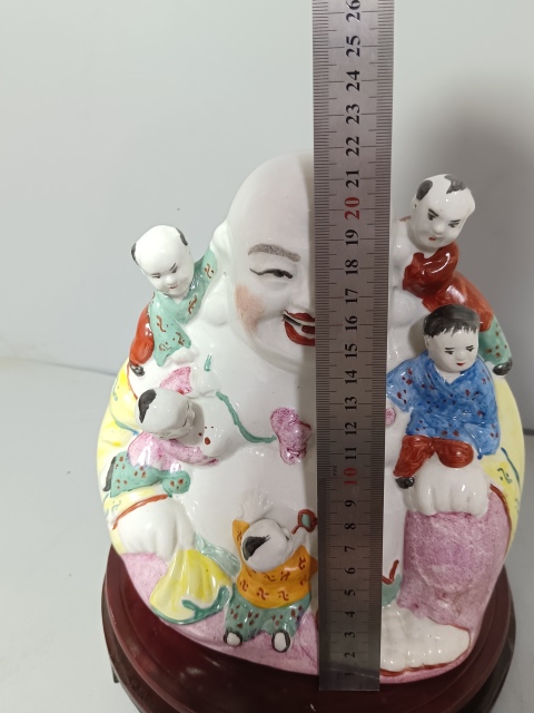古玩陶瓷精美五子鬧佛塑像拍賣(mài),當(dāng)前價(jià)格158元