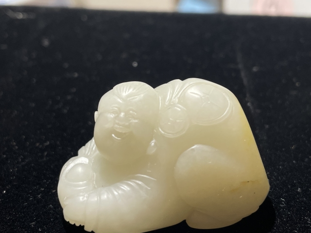 古玩玉器籽料.新疆和田玉雕童子招財拍賣,當前價格26800元