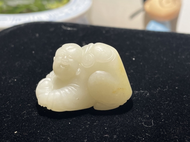 古玩玉器籽料.新疆和田玉雕童子招財拍賣,當前價格26800元