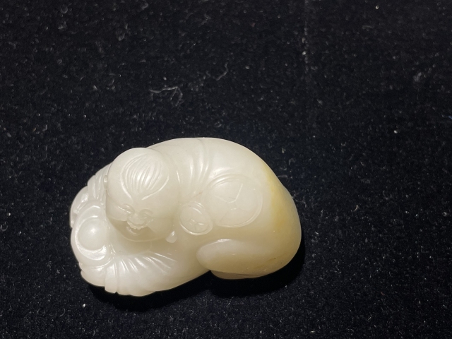 古玩玉器籽料.新疆和田玉雕童子招財拍賣,當前價格26800元