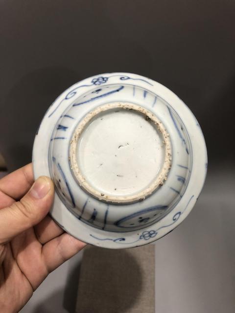 古玩陶瓷明萬(wàn)歷,青花花鳥(niǎo)紋折沿洗拍賣,當(dāng)前價(jià)格2700元
