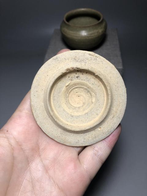 古玩陶瓷元代青釉茶葉蓋罐（保真卡）拍賣，當前價格2680元