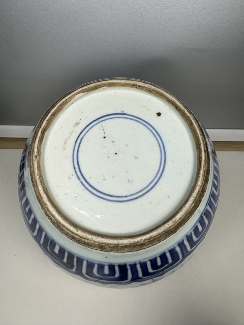 古玩陶瓷康熙·花卉紋青花罐拍賣，當前價格11000元