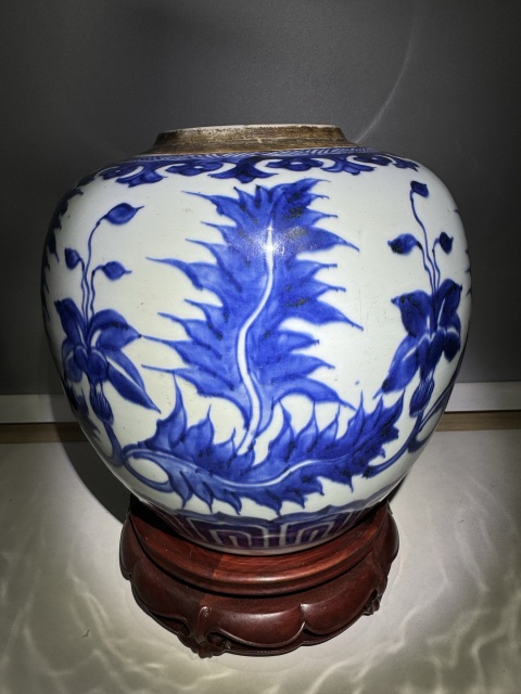 古玩陶瓷康熙·花卉紋青花罐拍賣，當前價格11000元