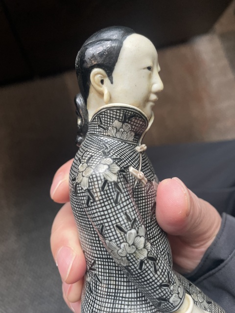 古玩陶瓷民國(guó)素三彩造像拍賣，當(dāng)前價(jià)格15000元