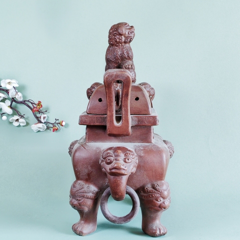 古玩陶瓷創匯?獅鈕沖耳紫砂熏爐拍賣,當前價格3600元