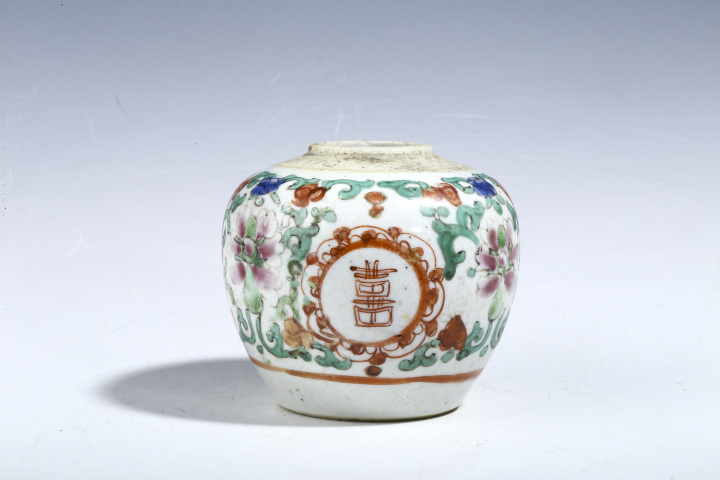 古玩陶瓷清晚·粉彩纏枝喜字紋小罐
真品鑒賞圖