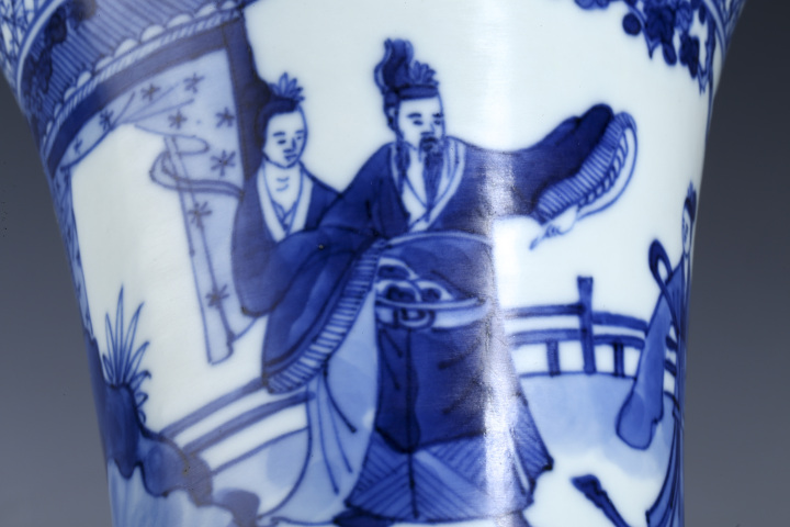 古玩陶瓷晚清民國·青花人物花卉紋花觚
真品鑒賞圖