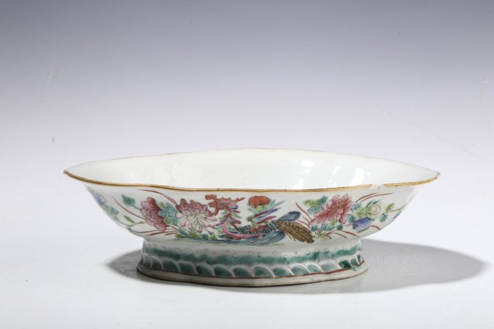 古玩陶瓷晚清·粉彩花鳥紋海棠形供盤拍賣，當前價格128元