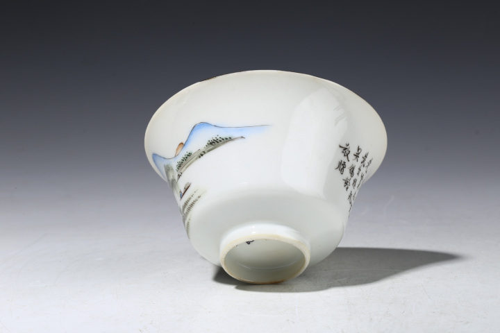 古玩陶瓷民國·淺絳彩山水紋三才蓋碗真品鑒賞圖