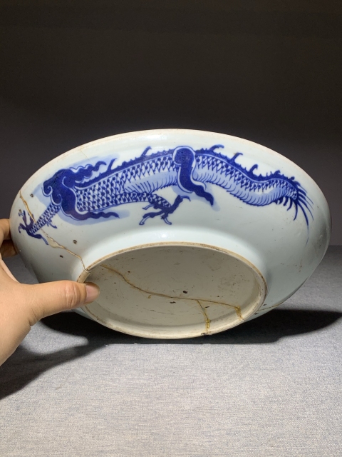 古玩陶瓷清雍乾青花過墻龍盤拍賣,當前價格999元