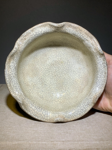 古玩陶瓷清早期哥釉梅花紋荷葉洗拍賣,當前價格1588元