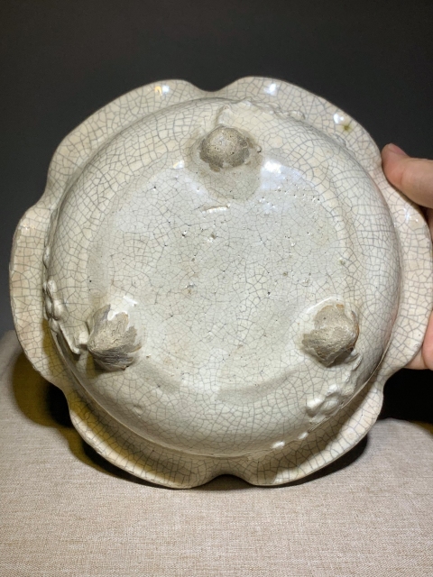 古玩陶瓷清早期哥釉梅花紋荷葉洗拍賣,當前價格1588元