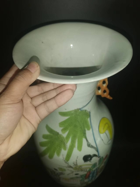 古玩陶瓷粉彩三娘教子圖撇口瓶拍賣,當(dāng)前價格4600元