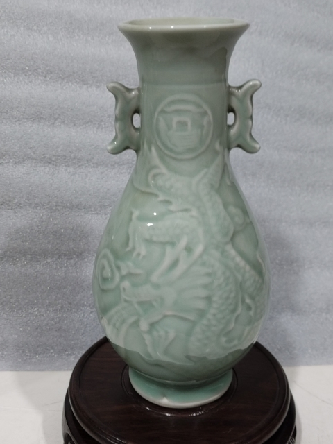 古玩陶瓷龍泉窯青釉瓶拍賣，當前價格0元