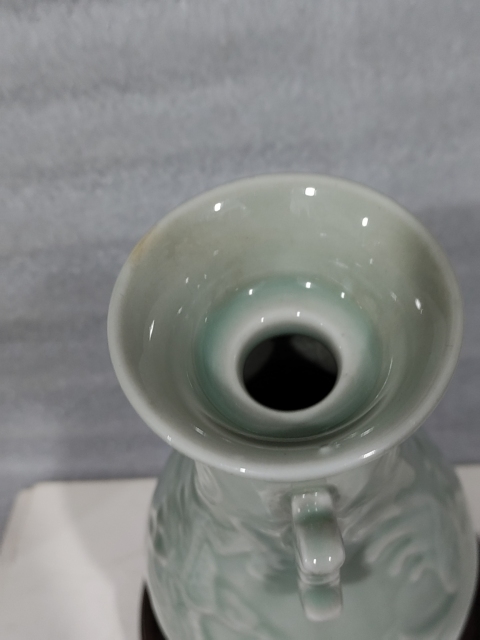 古玩陶瓷龍泉窯青釉瓶拍賣，當前價格0元