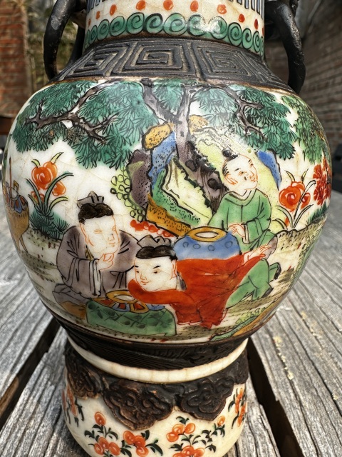古玩陶瓷清中晚哥釉粉彩竹林七賢紋獅耳銜環尊拍賣,當前價格5555元